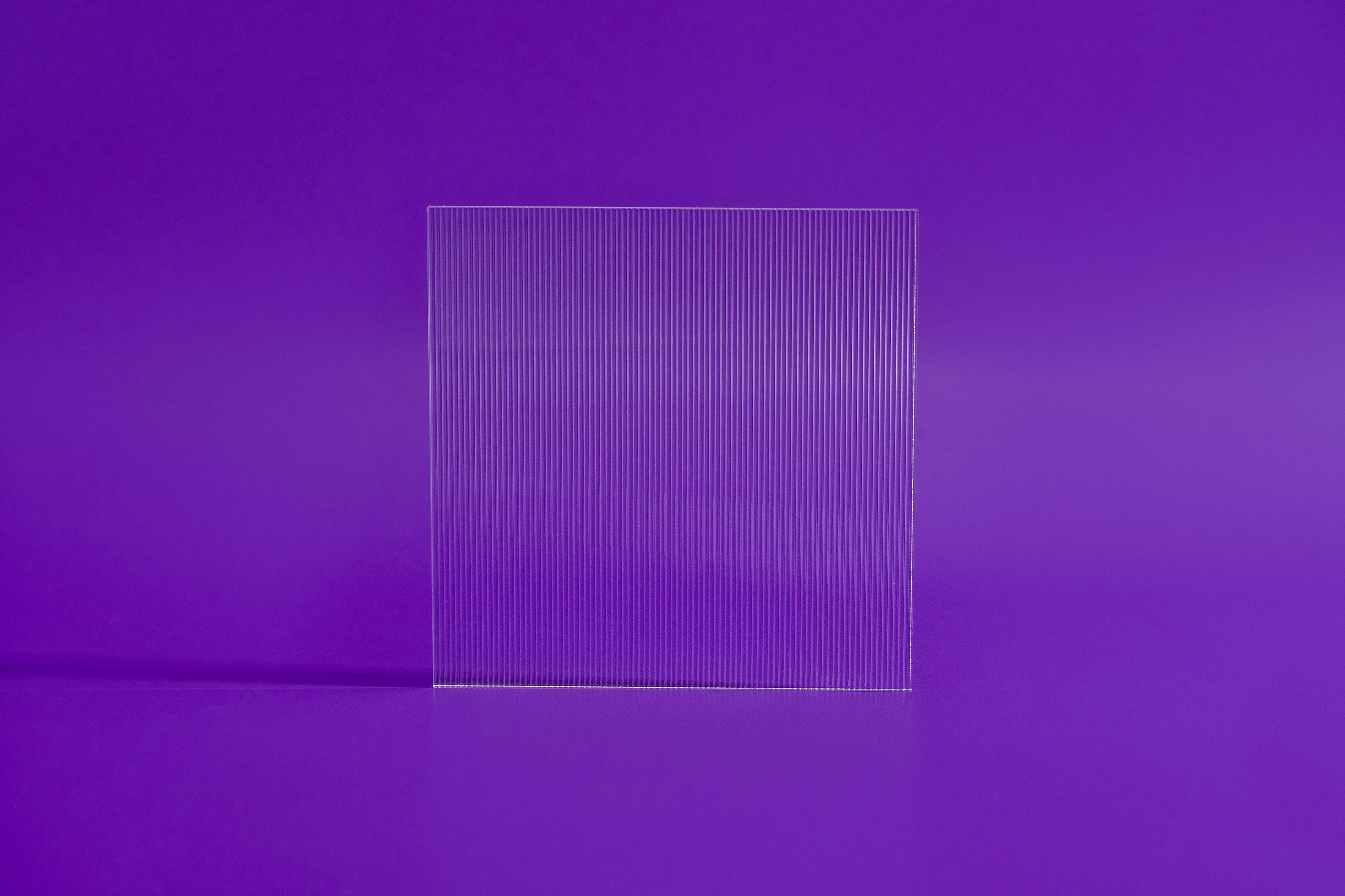 Clear Acrylic Styling Prop • Thin Ribbed